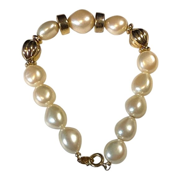 Vintage Trifari Faux Pearl & Gold-Tone Beaded Bracelet With Lobster Clasp 7" Ele - Picture 6 of 11